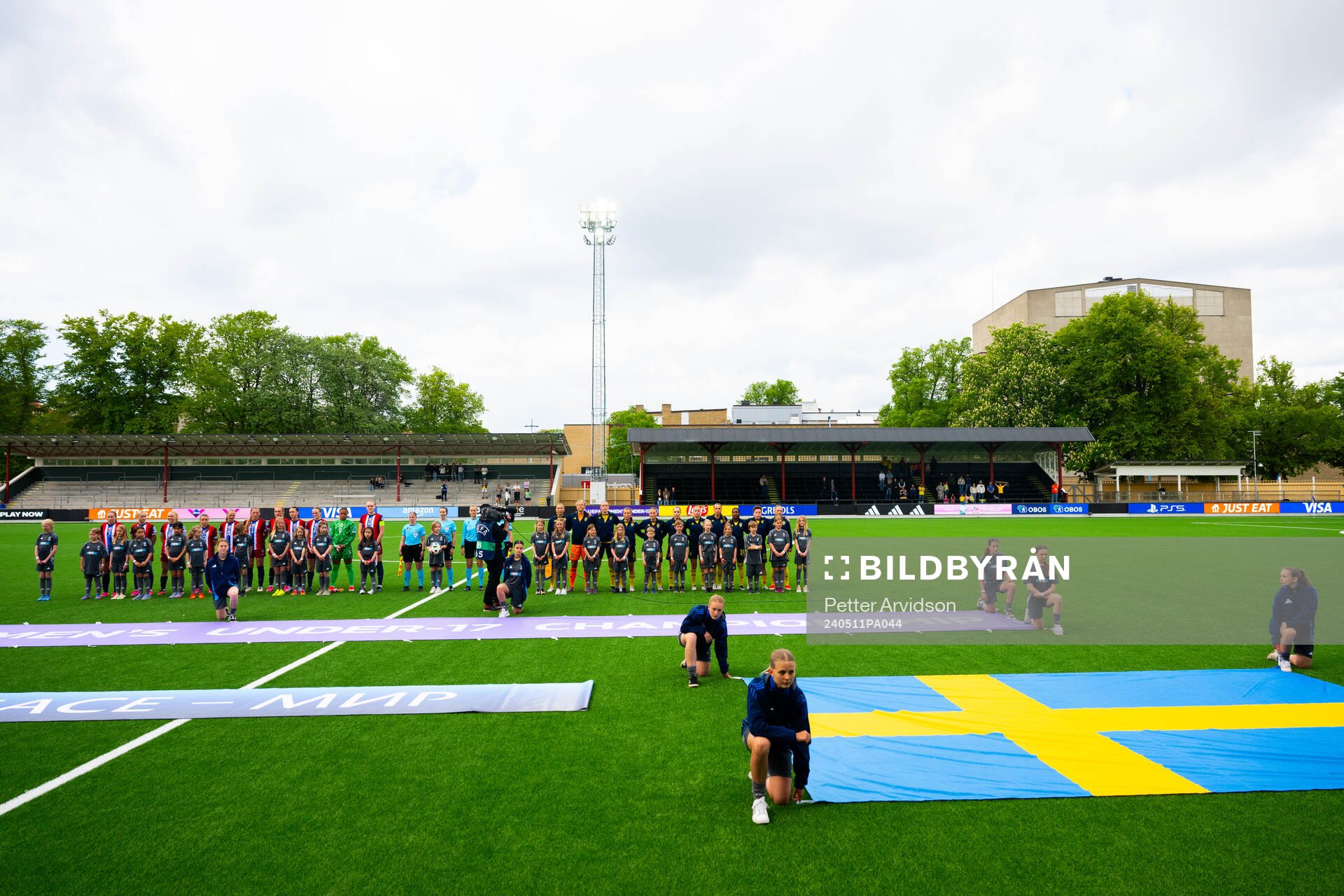 Players of Sweden and Norway