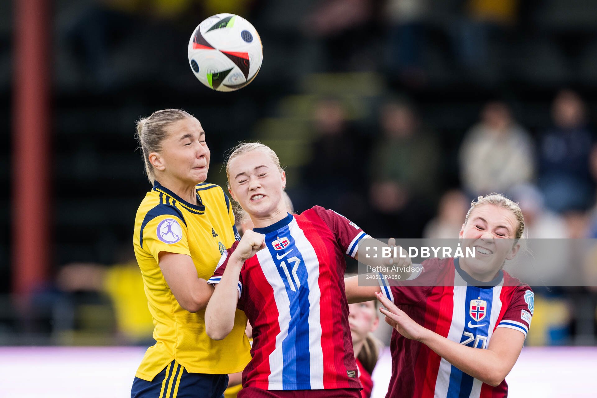 Alice Broman of Sweden against Tommine Enger and Mia
