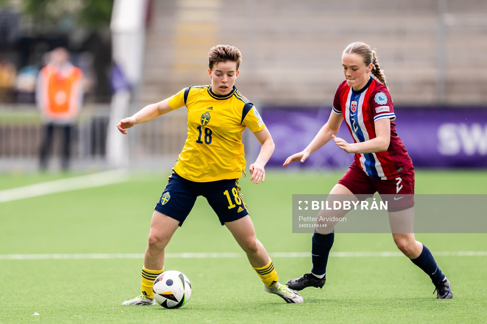 Isabelle Goldmann of Sweden and Ina Raaum Andreassen of