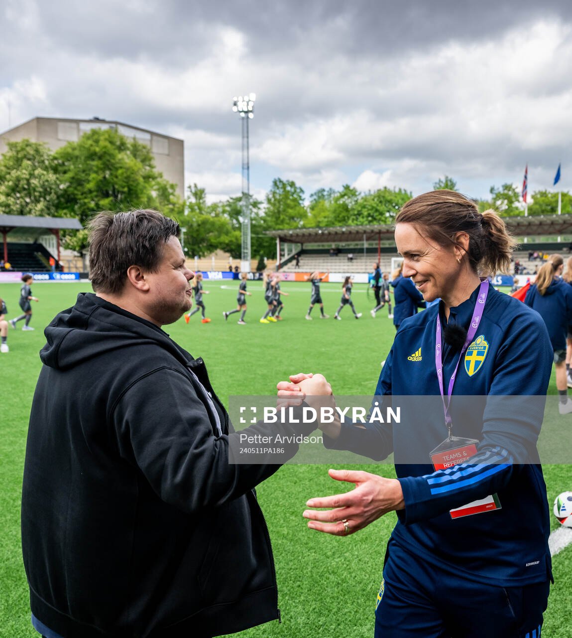Head coach Børje Sørensen of Norway and Head coach Lovisa