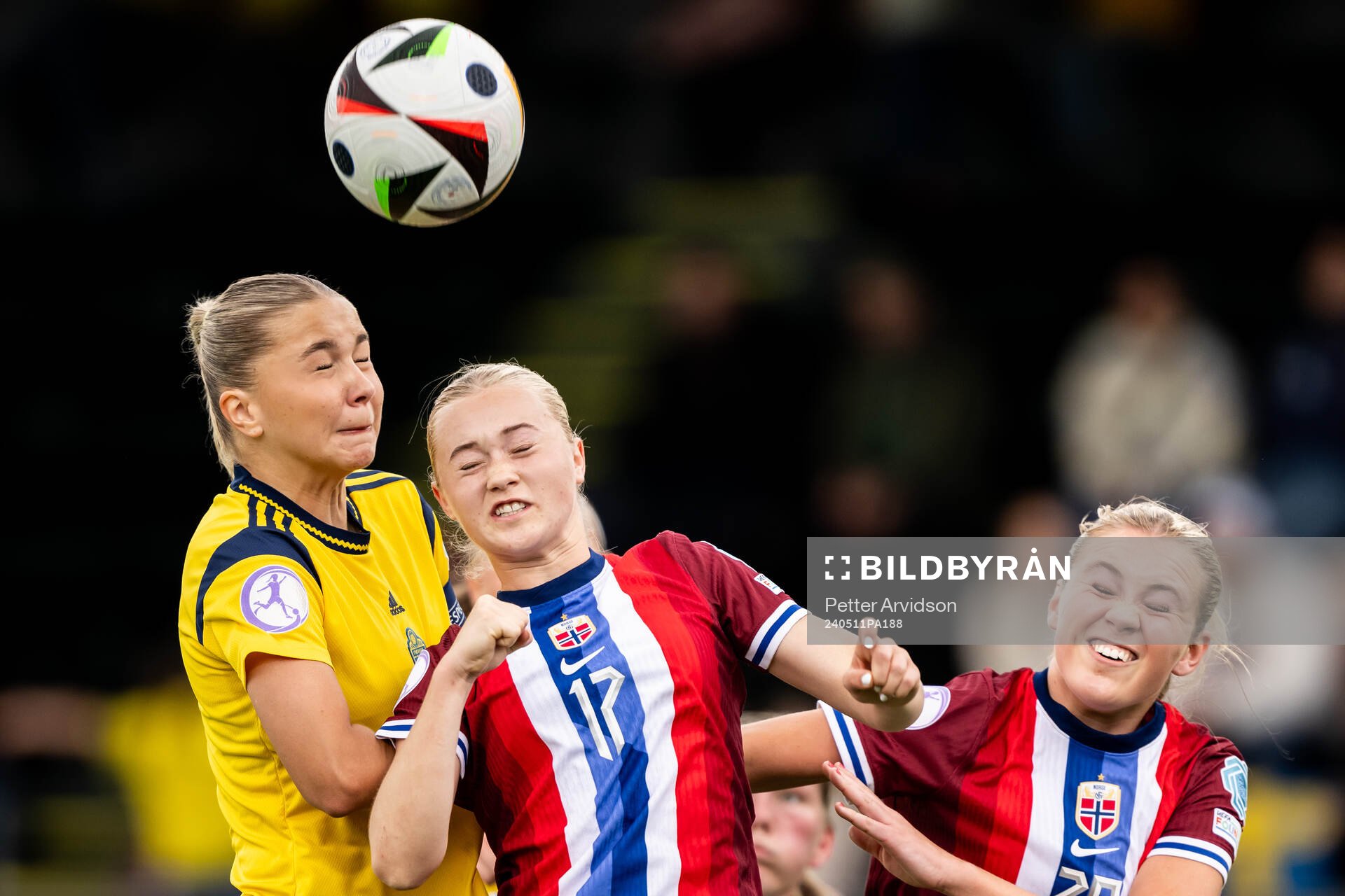 Alice Broman of Sweden against Tommine Enger and Mia Johannessen Bakke of Norway during the UEFA European Women’s Under-17 Championship match between Norway and Sweden on May 11, 2024 in Malmö.