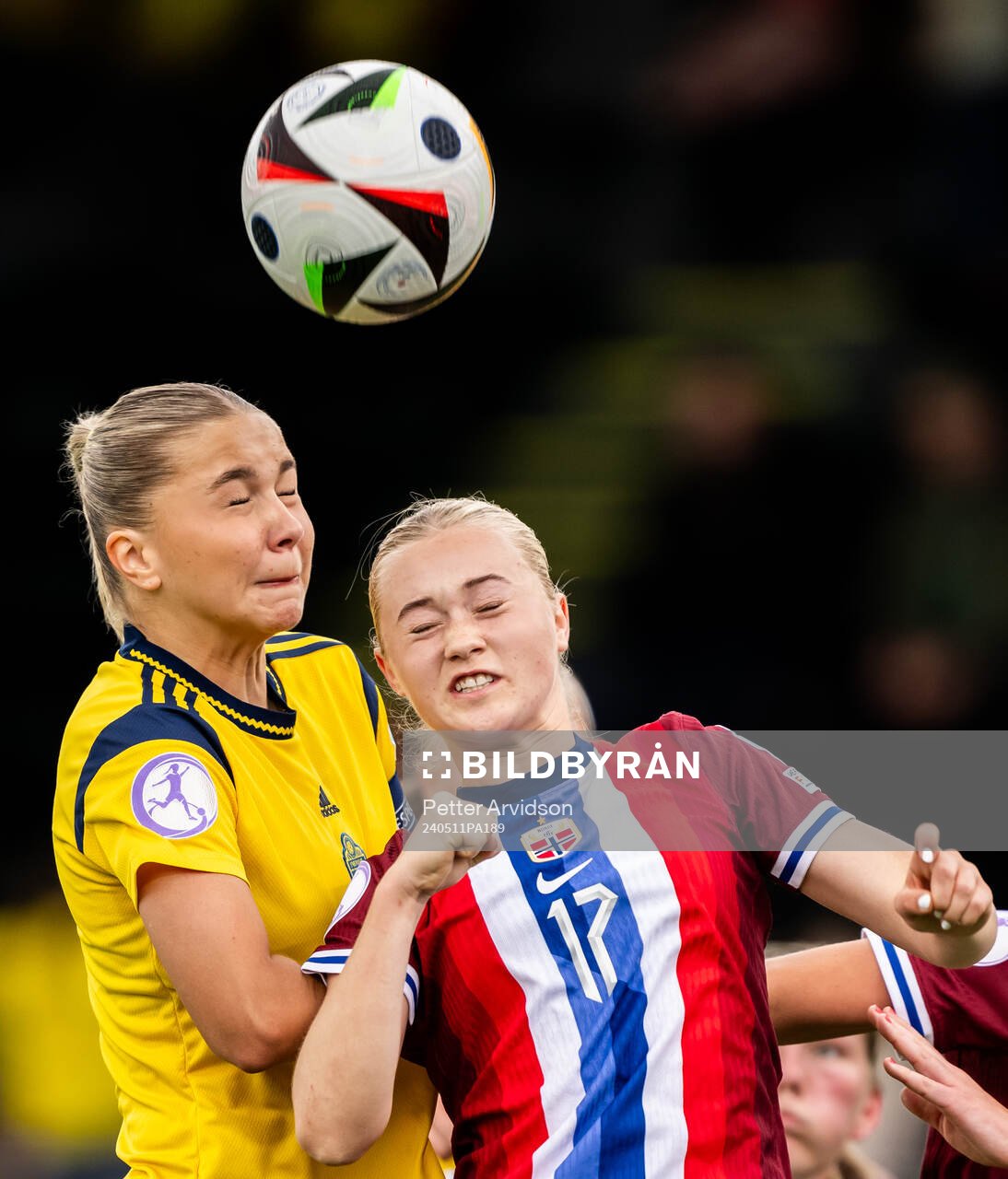 Alice Broman of Sweden and Tommine Enger of Norway during the UEFA European Women’s Under-17 Championship match between Norway and Sweden on May 11, 2024 in Malmö.