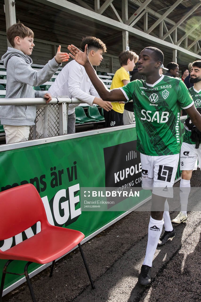 Brages Adil Titi jublar