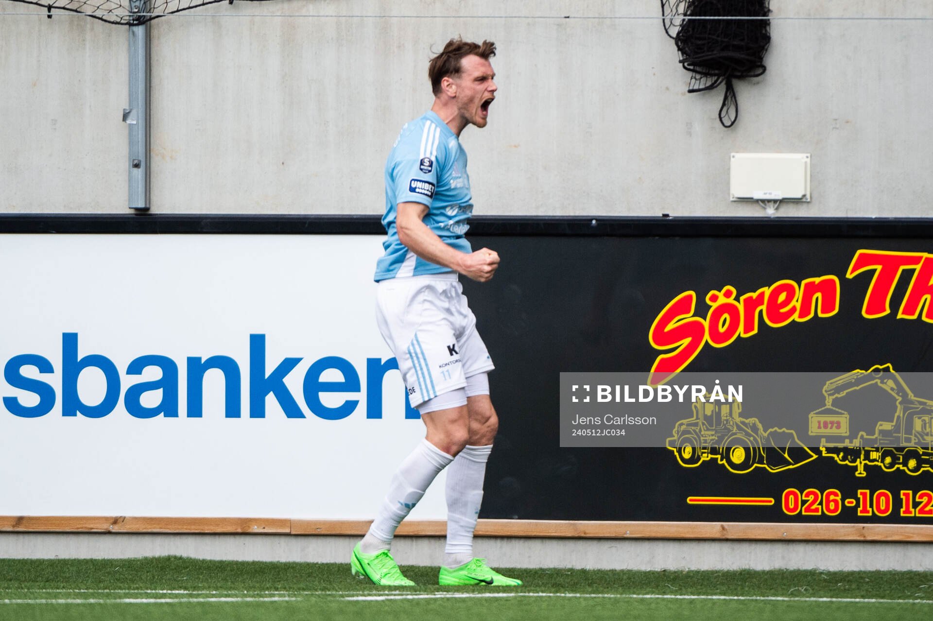 Gefles Leo Englund jublar