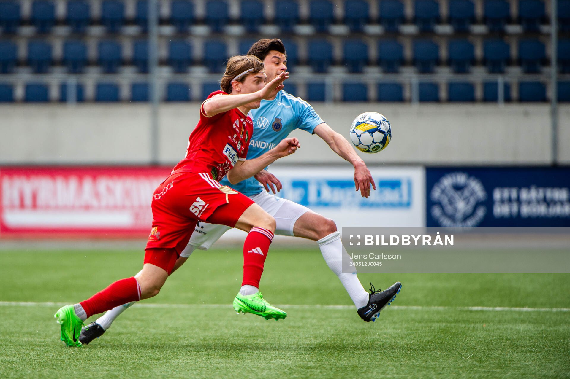 Skövde AIKs Hugo Engström och Gefles Kevin Persson