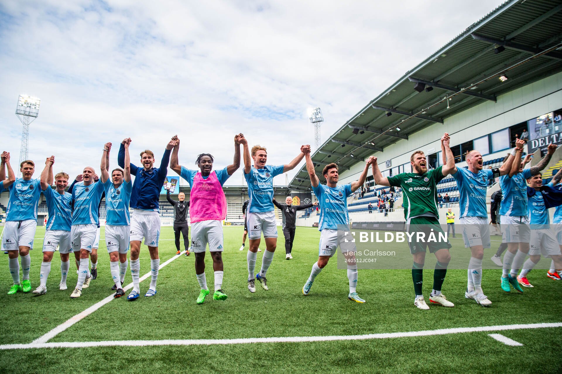 Gefles spelare jublar