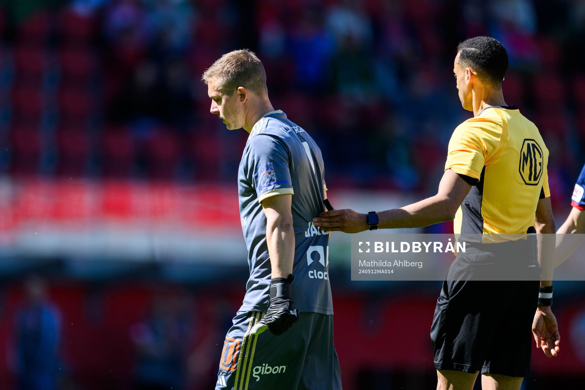 Sandvikens IFs målvakt Felix Jakobsson deppar
