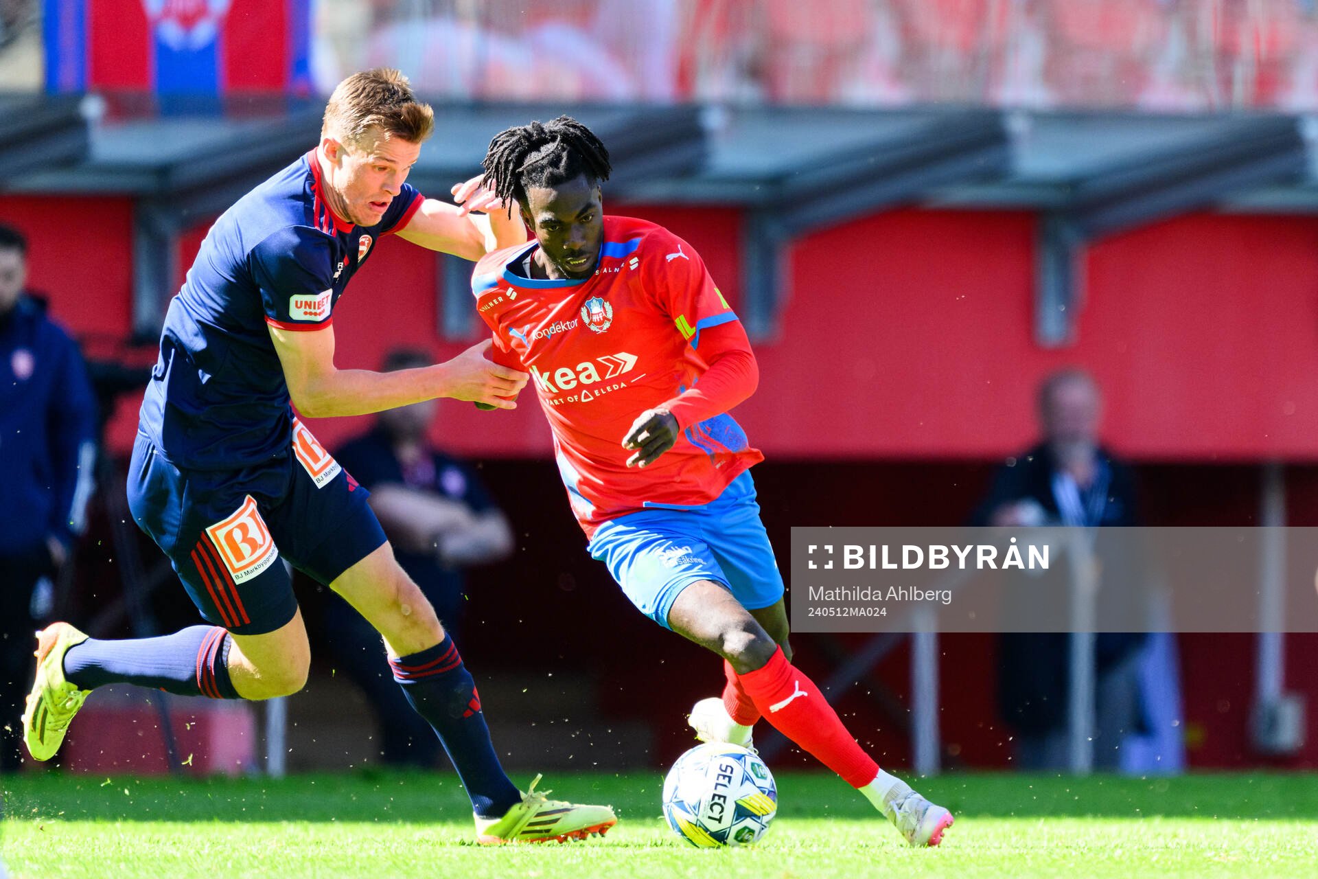 Sandvikens IFs Daniel Söderberg och Helsingborgs Benjamin