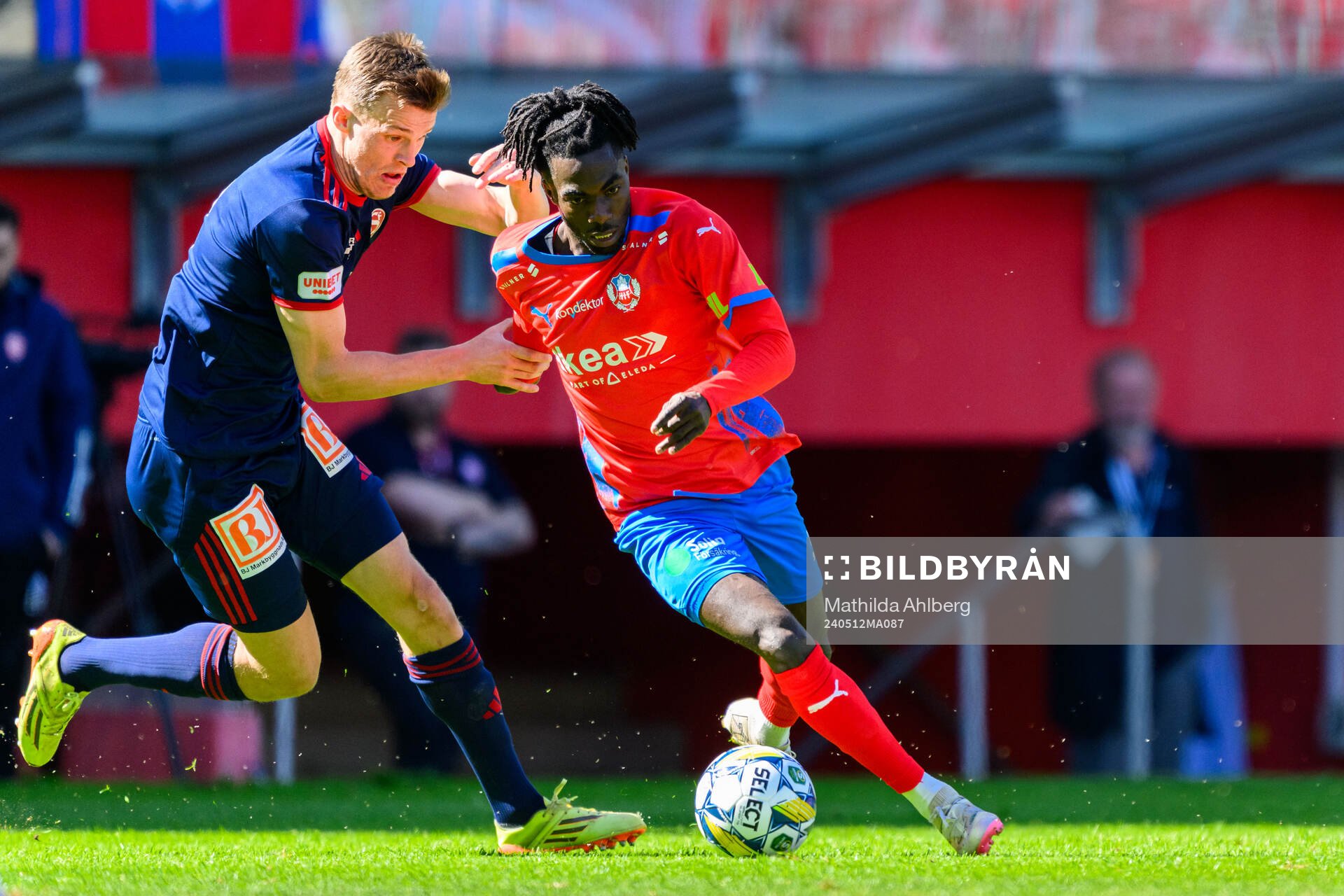Sandvikens IFs Daniel Söderberg och Helsingborgs Benjamin