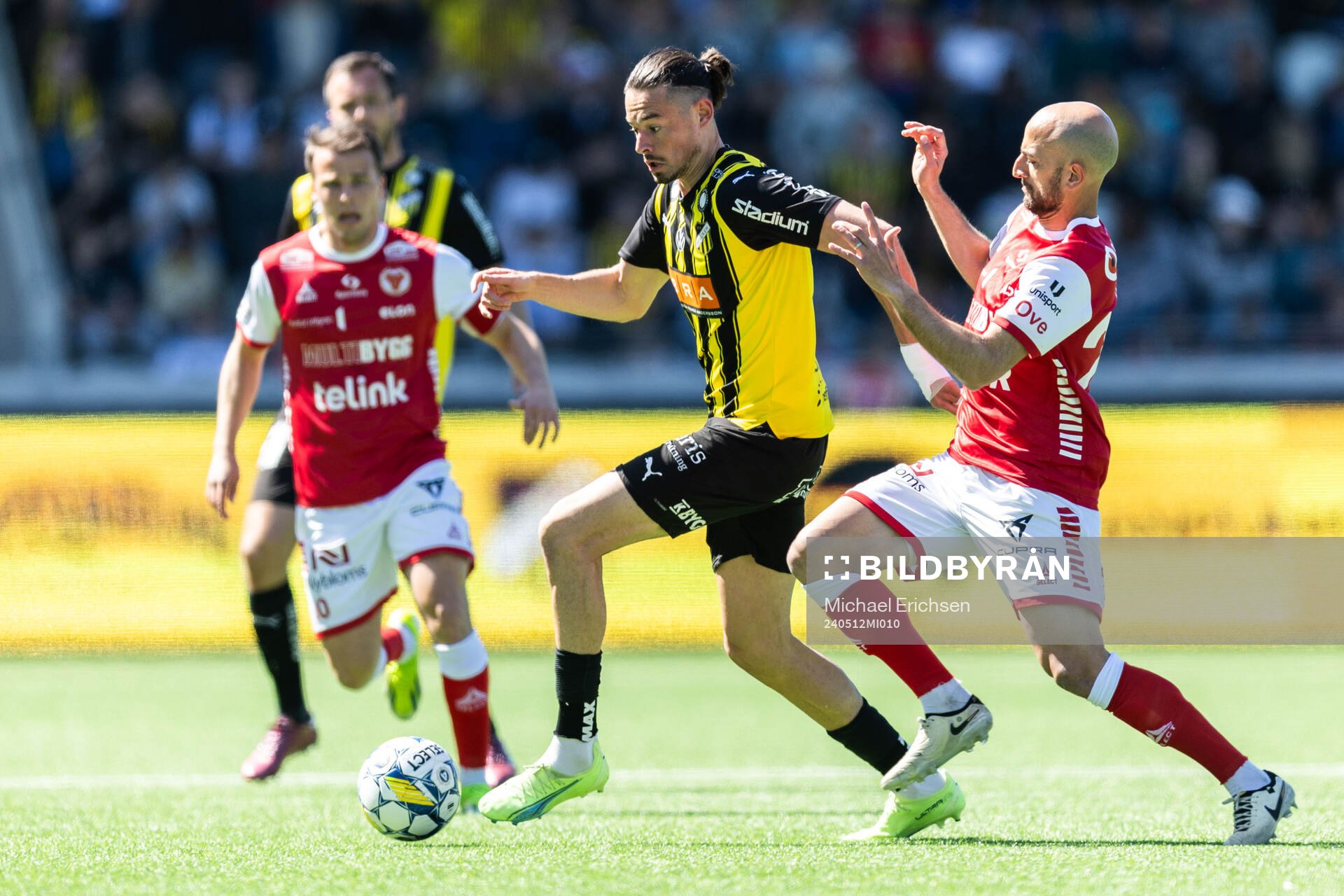 Häckens Amor Layouni och Kalmars Robert Gojani