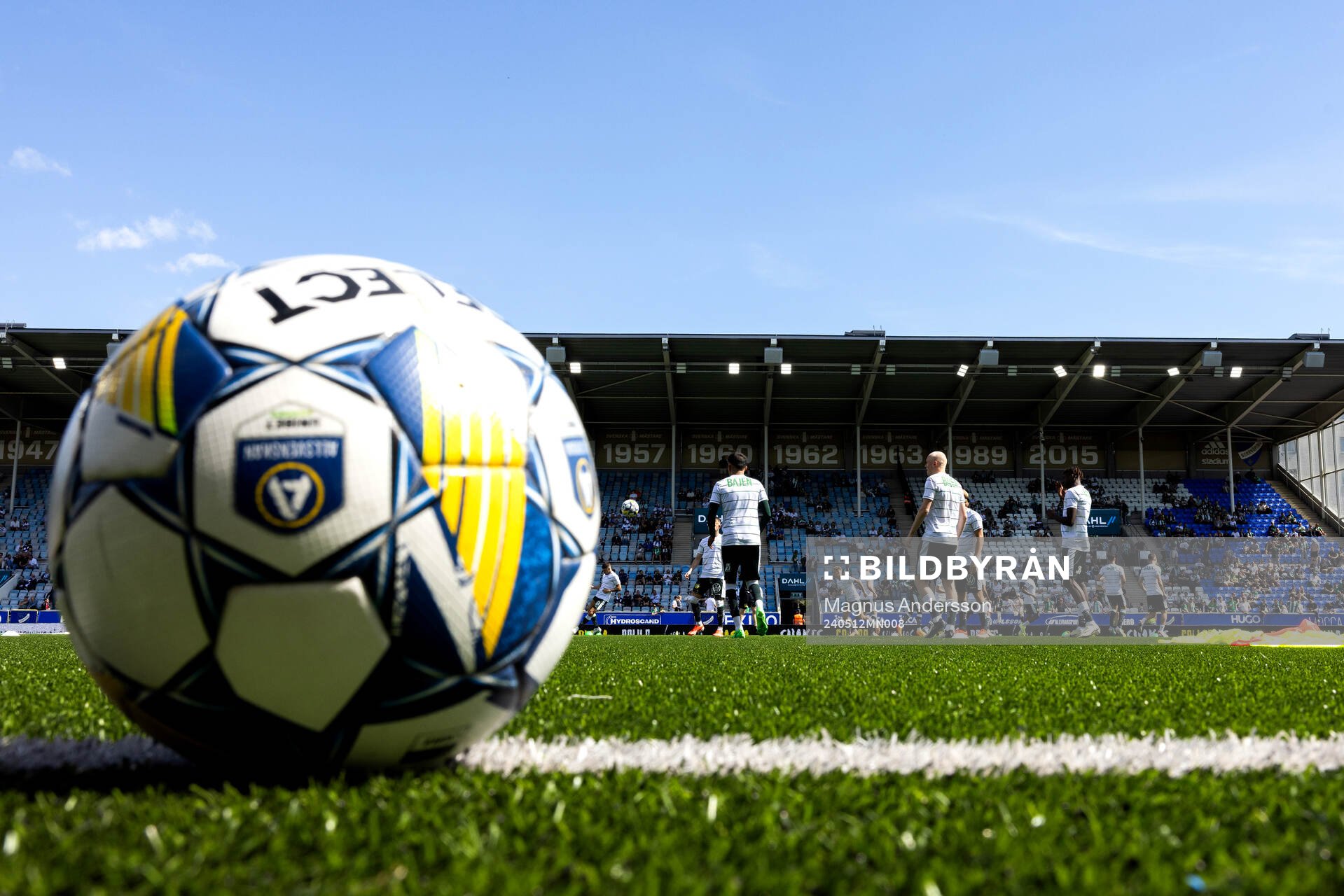 Hammarbys spelare på uppvärmningen