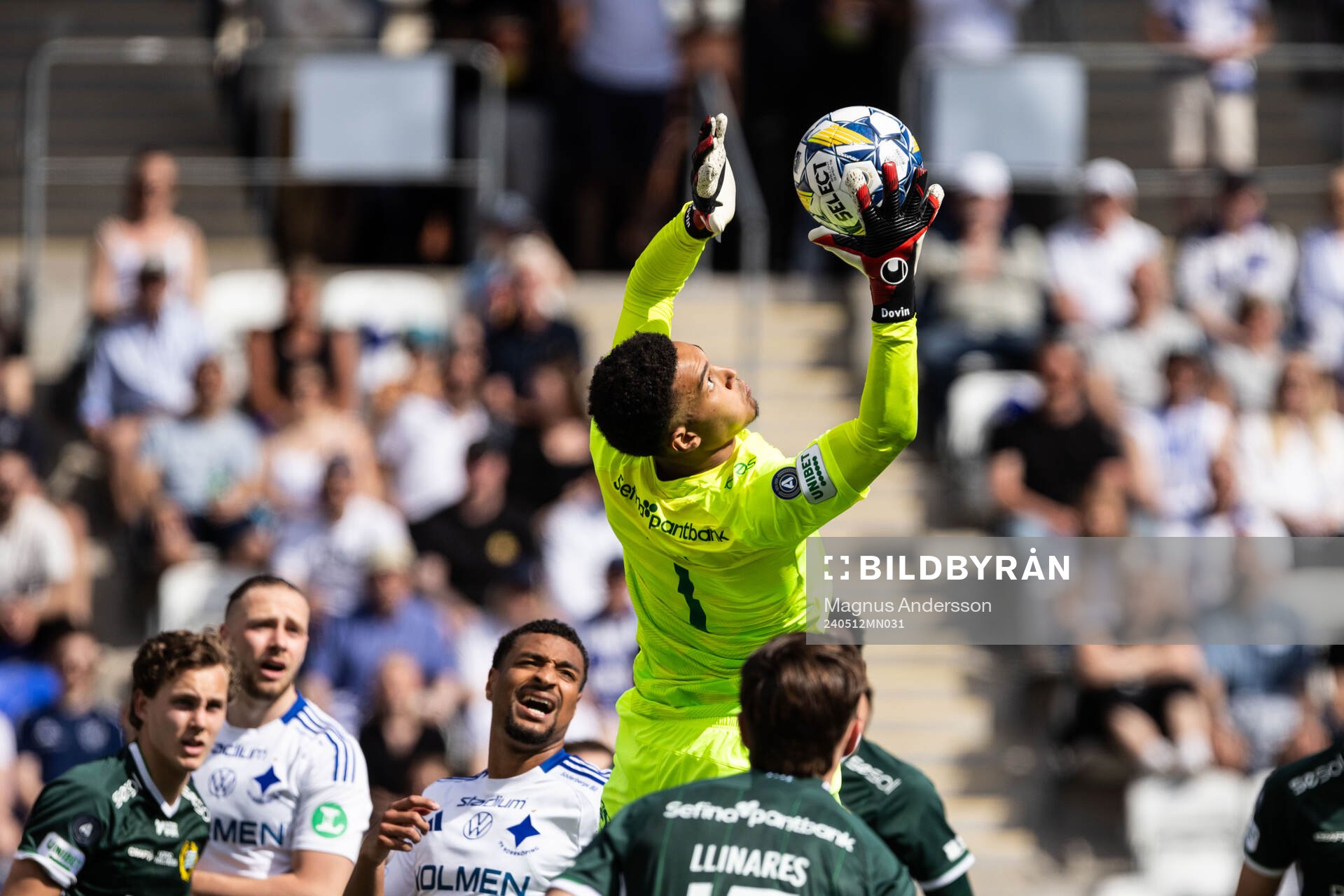 Hammarbys målvakt Oliver Dovin