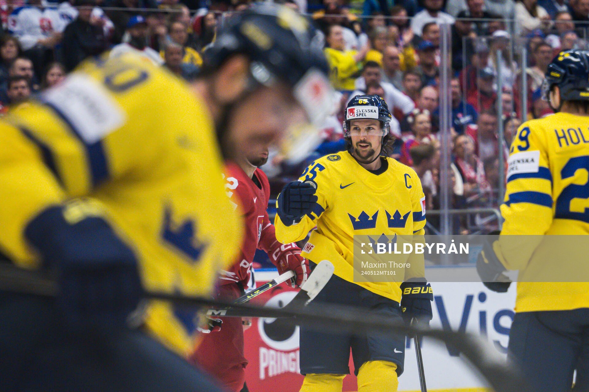 Erik Karlsson of Sweden celebrates