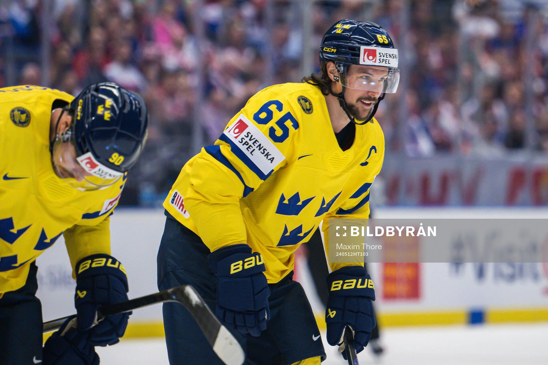 Erik Karlsson of Sweden celebrates