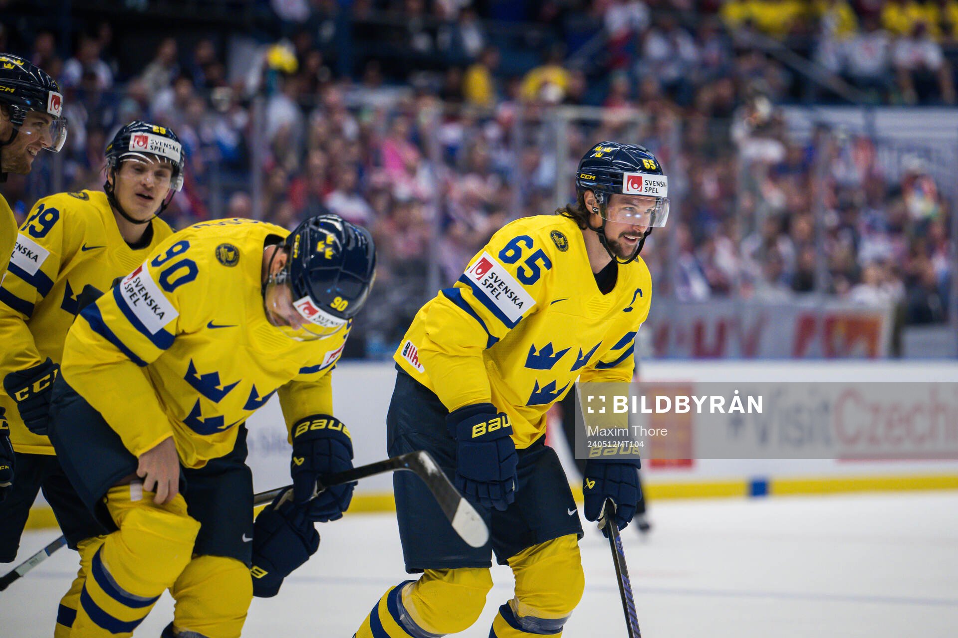 Erik Karlsson of Sweden celebrates