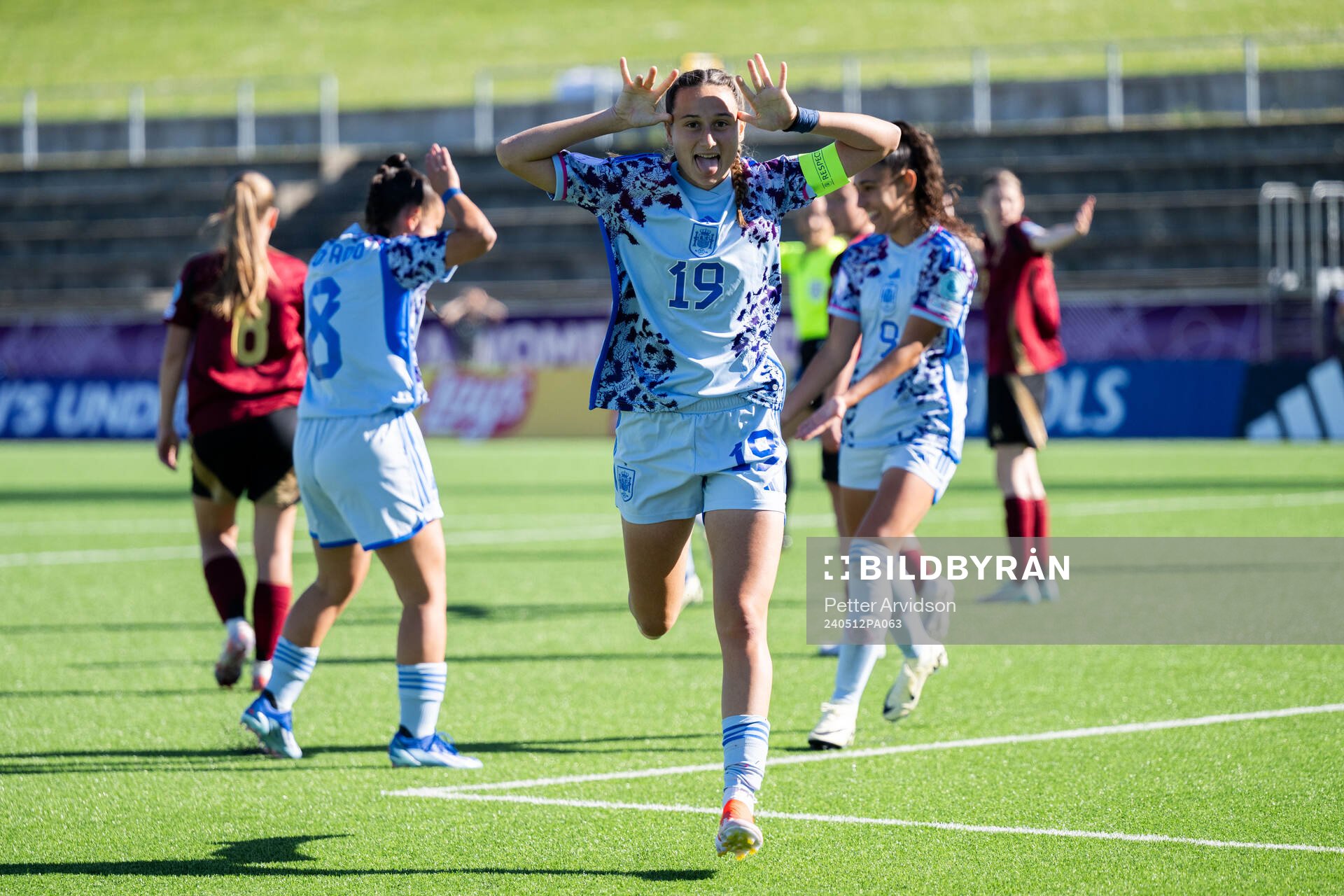 Alba Cerrato of Spain celebrates
