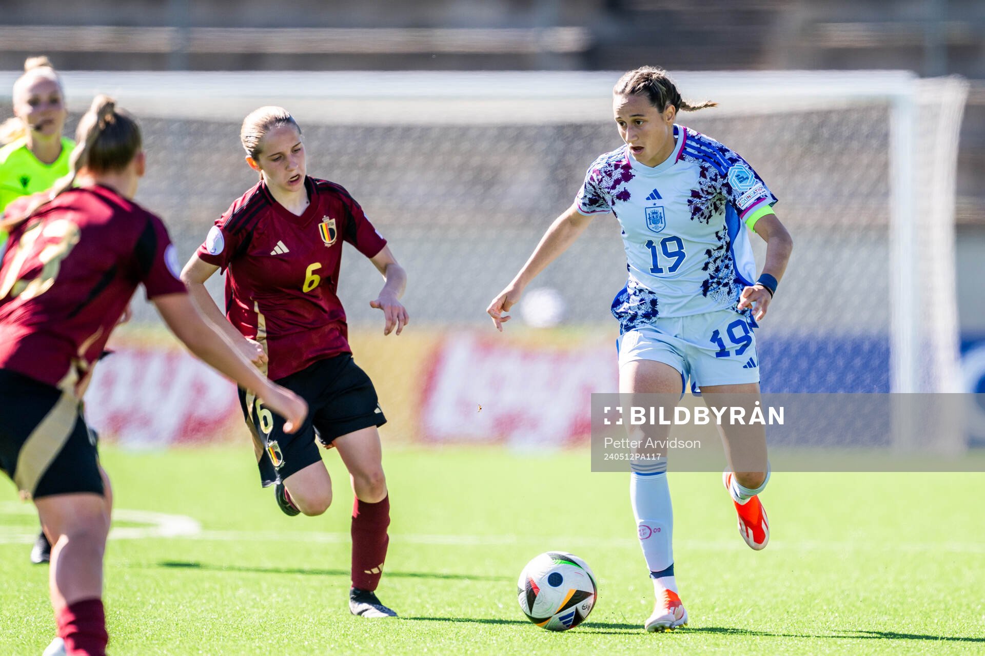 Romy Wenning of Belgium and Alba Cerrato of Spain