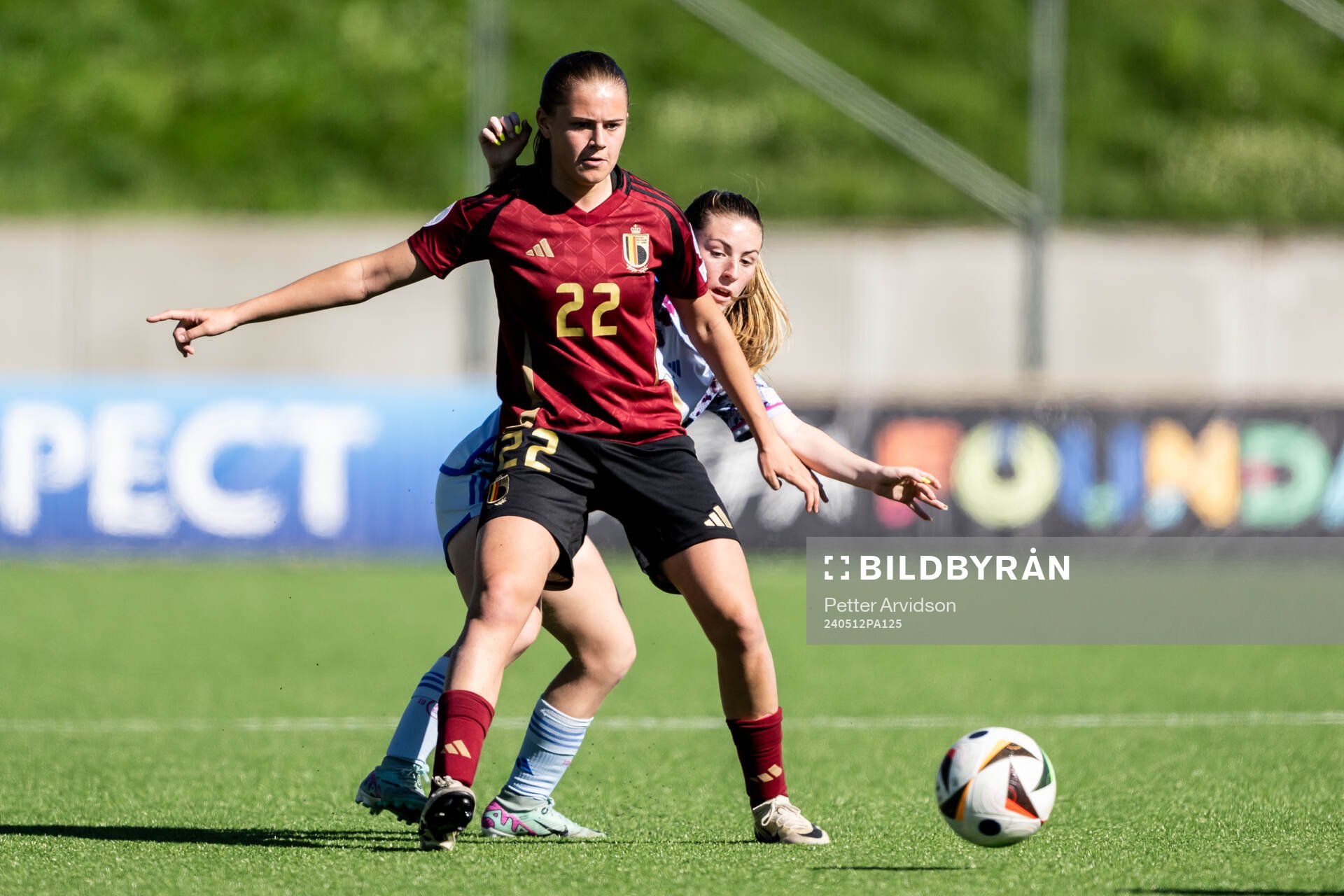 Clementine Reynebeau of Belgium and Claudia De La Cuerda of