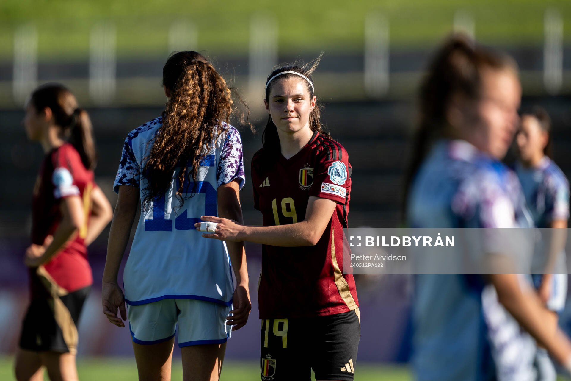 Silvia Fernandez of Spain and Oona Careel of Belgium