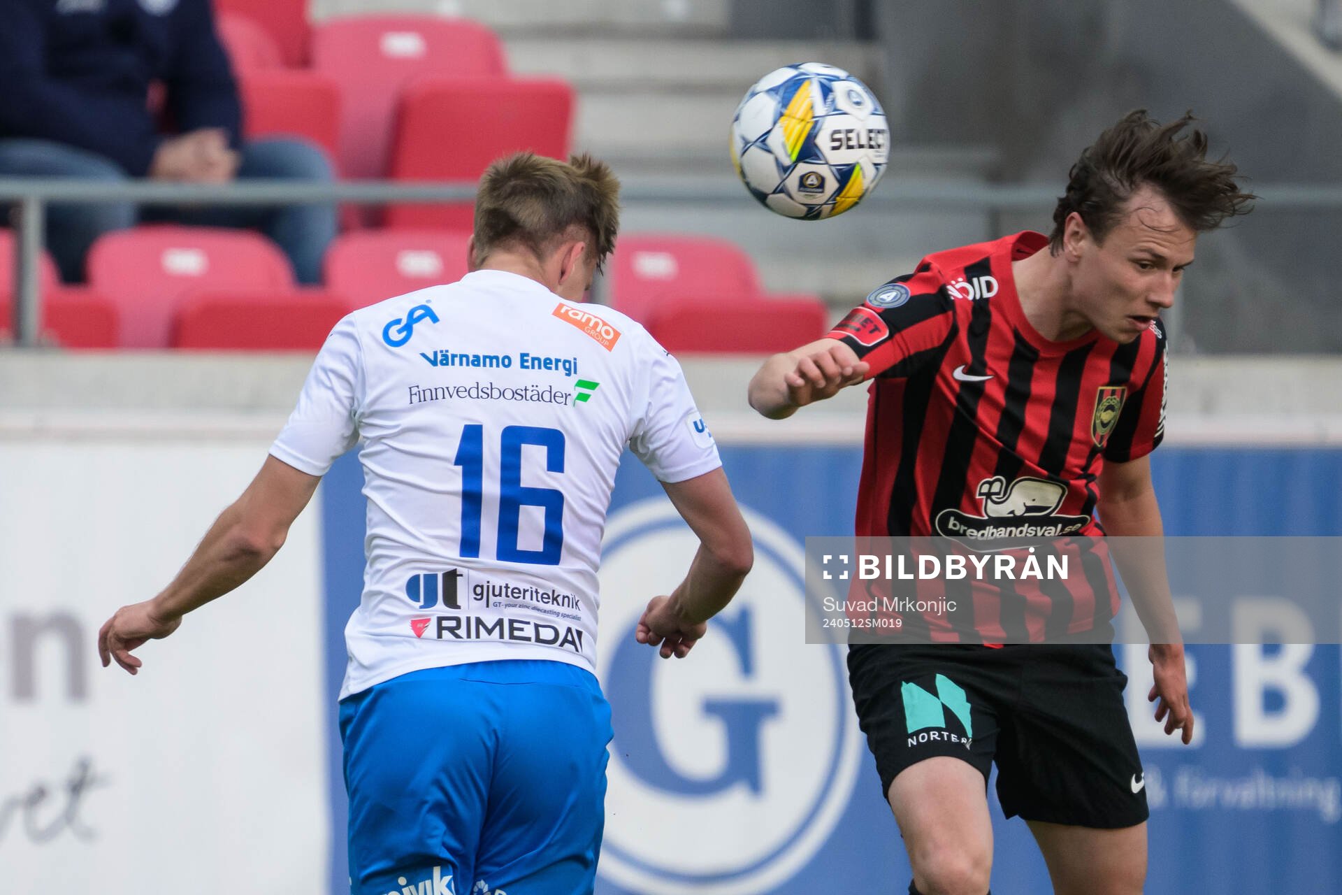 Värnamos Albin Lohikangas och Brommapojkarnas Alex Timossi