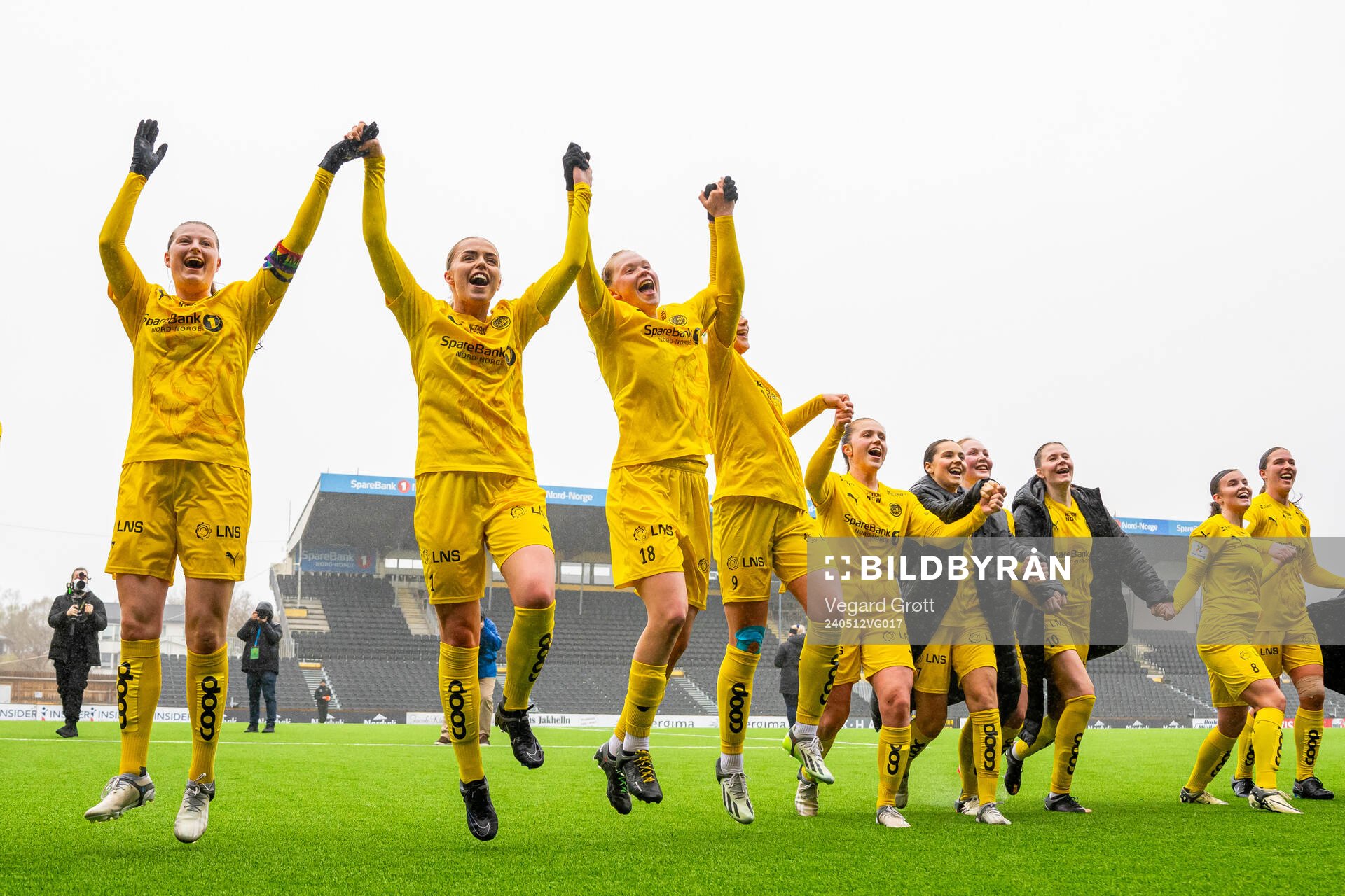 Cecilie Falch, Andrea Karoline Nymo Holmstrøm, Anna
