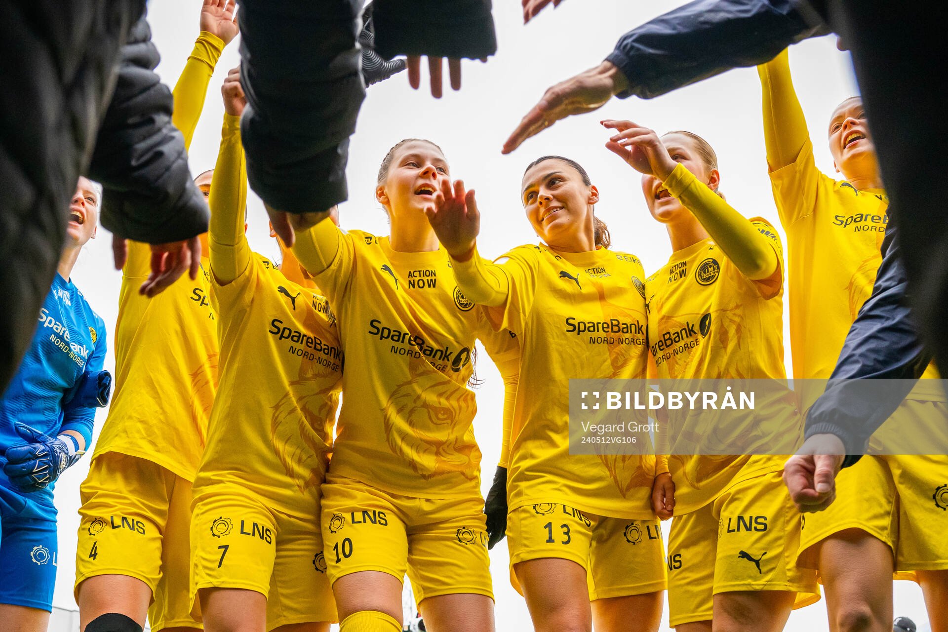 Gerd Anine Johansen, Claudia Nicole Cagnina and players of