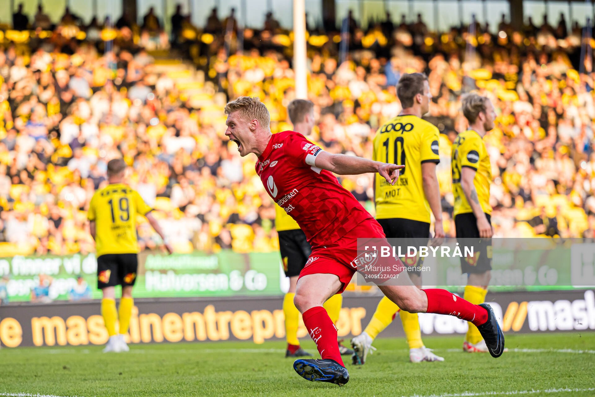 Sivert Heltne Nilsen of Brann celebrates