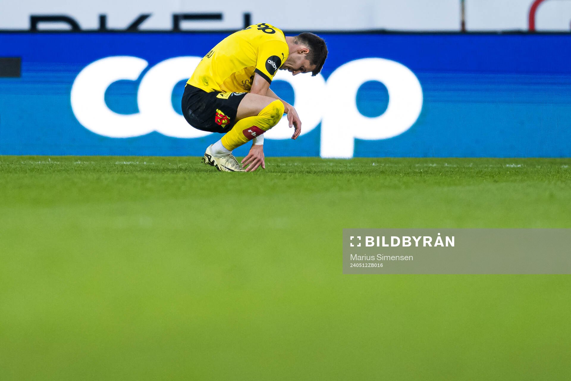 Ylldren Ibrahimaj of Lillestrøm looks dejected