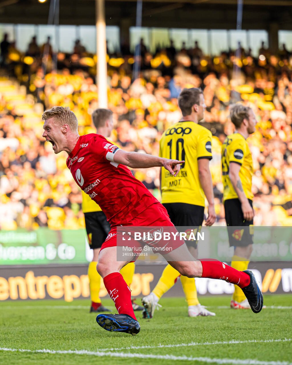 Sivert Heltne Nilsen of Brann celebrates