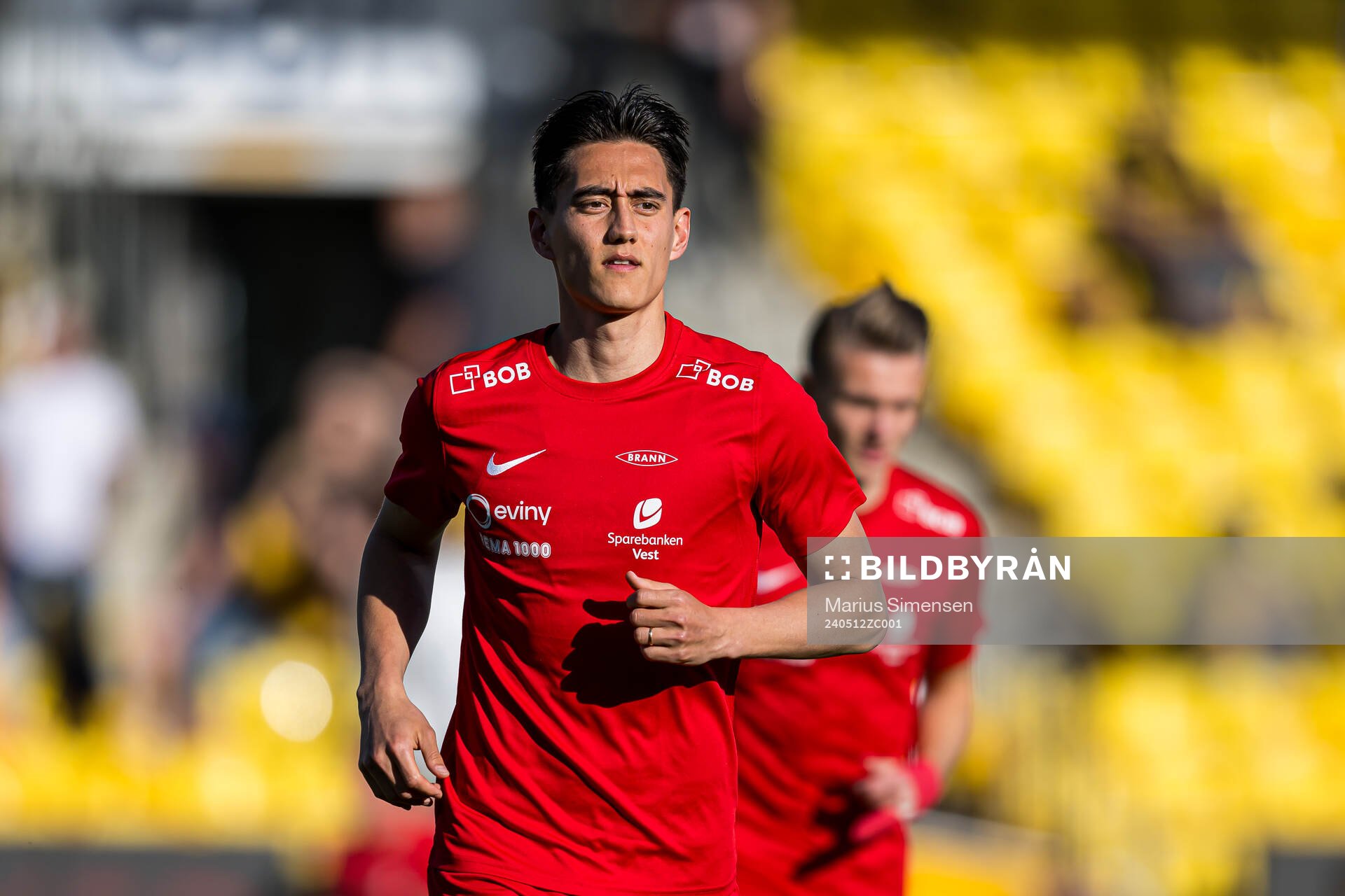 Svenn Crone of Brann warms up