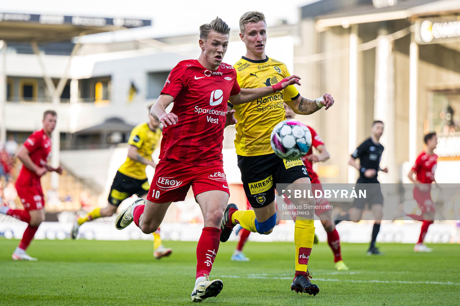 Emil Kornvig of Brann and Martin Ove Roseth of Lillestrøm