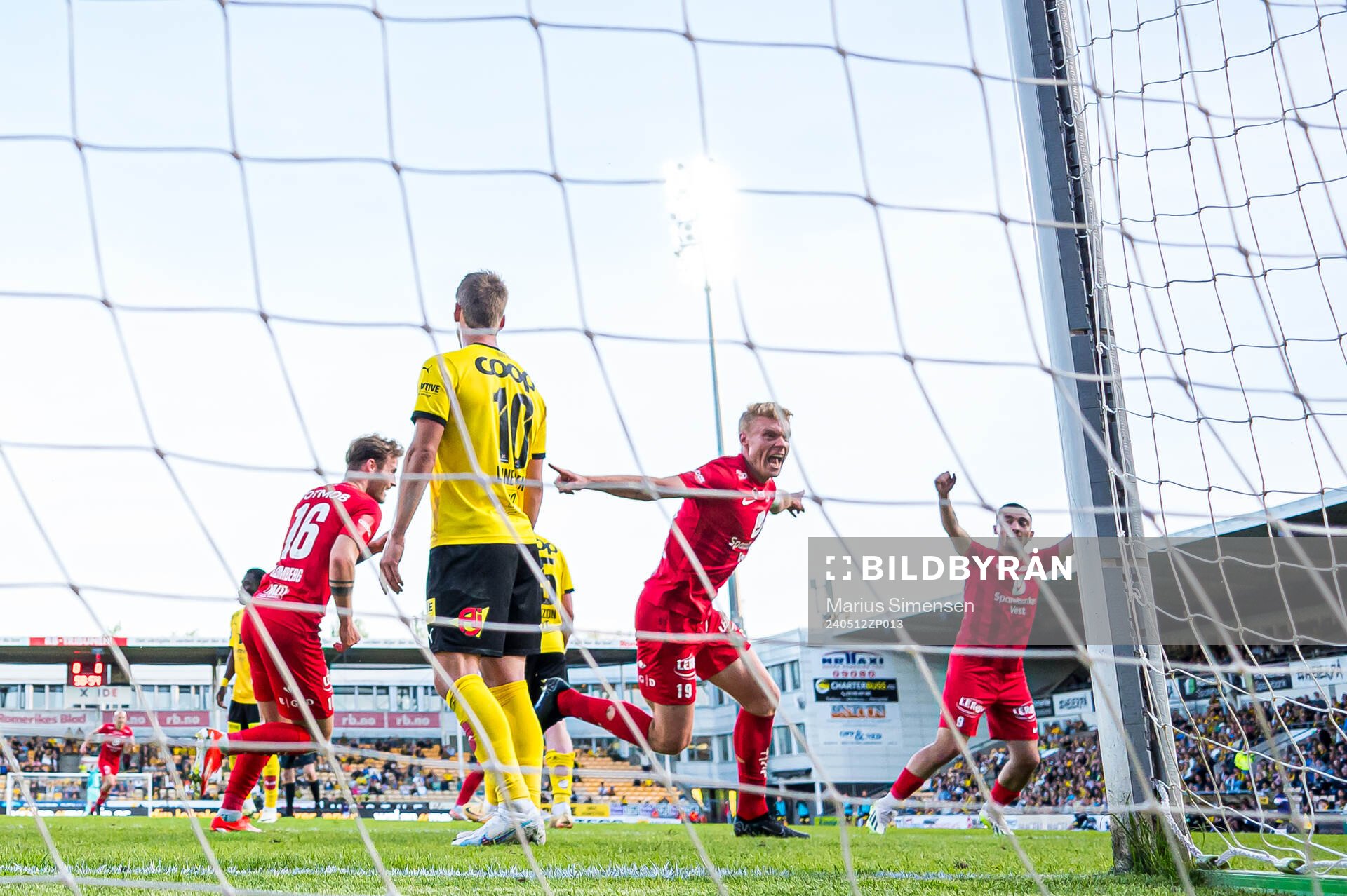 Sivert Heltne Nilsen of Brann celebrates