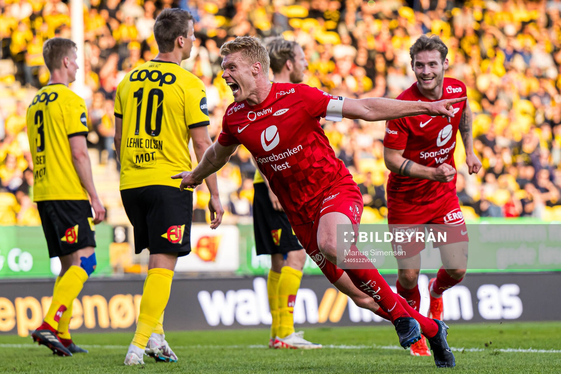 Sivert Heltne Nilsen of Brann celebrates