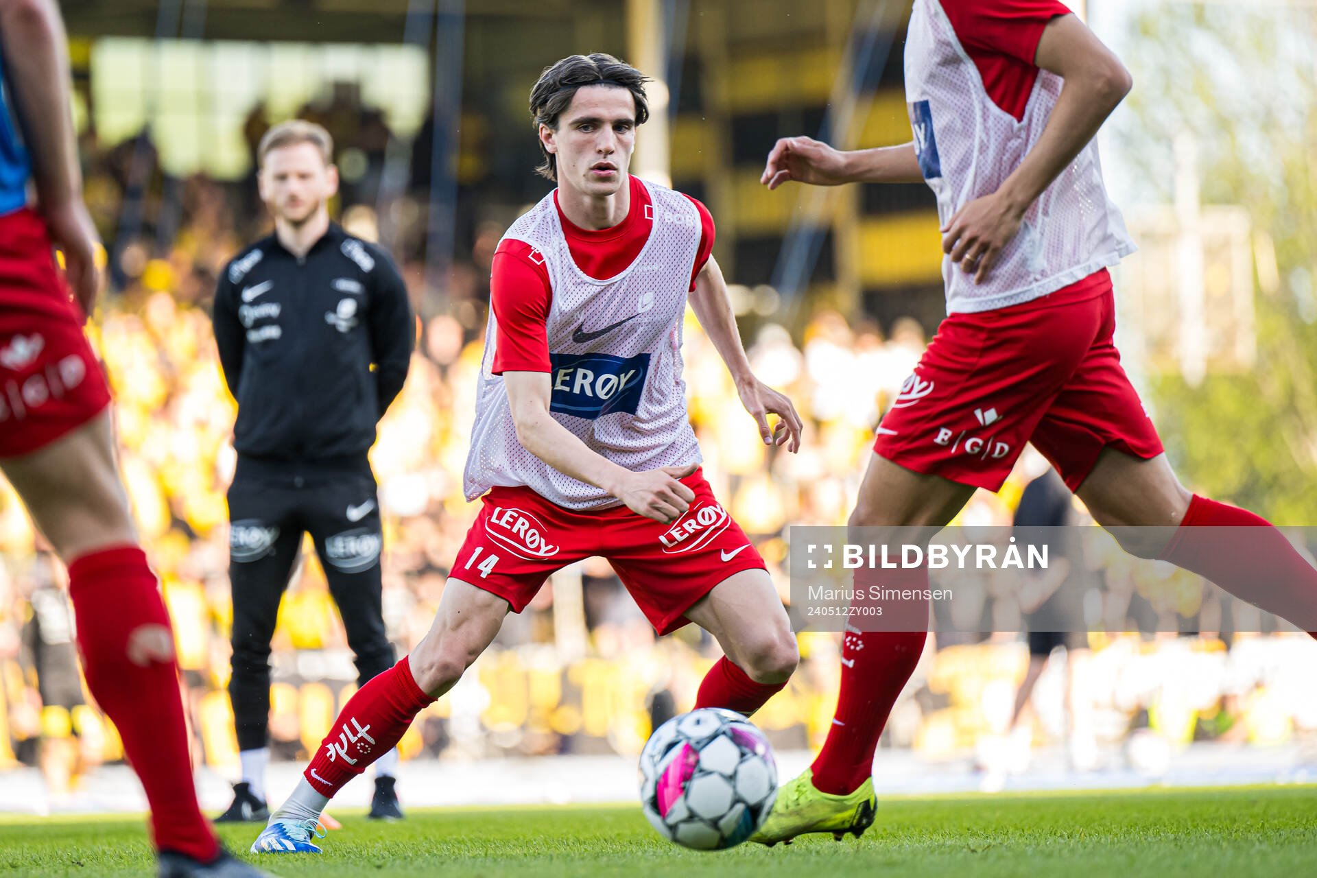 Ulrik Mathisen of Brann warms up