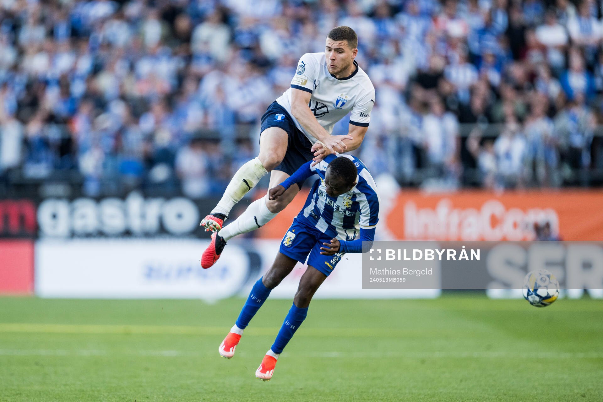 Malmö FFs Gabriel Busanello och IFK Göteborgs Malick