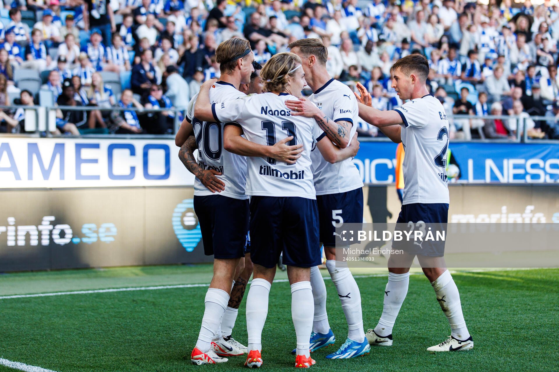 Malmö FFs Erik Botheim jublar med lagkamrater