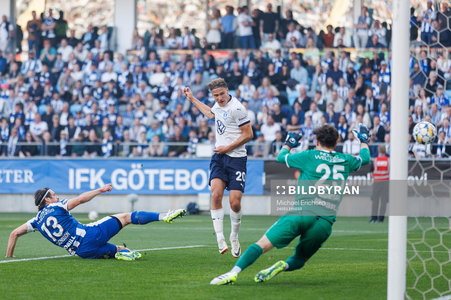 Malmö FFs Erik Botheim gör 0-1 på IFK Göteborgs