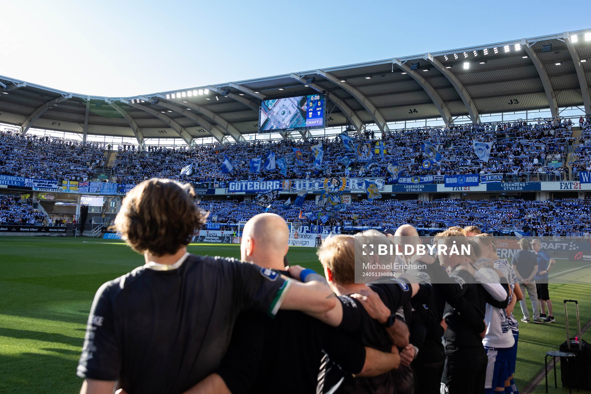 IFK Göteborgs klack innan fotbollsmatchen i Allsvenskan