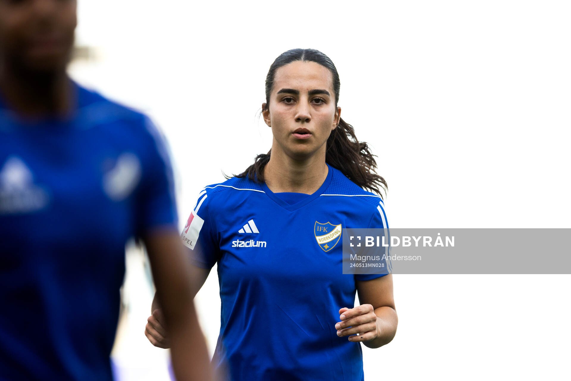 IFK Norrköpings Vesna Milivojevic på uppvärmningen