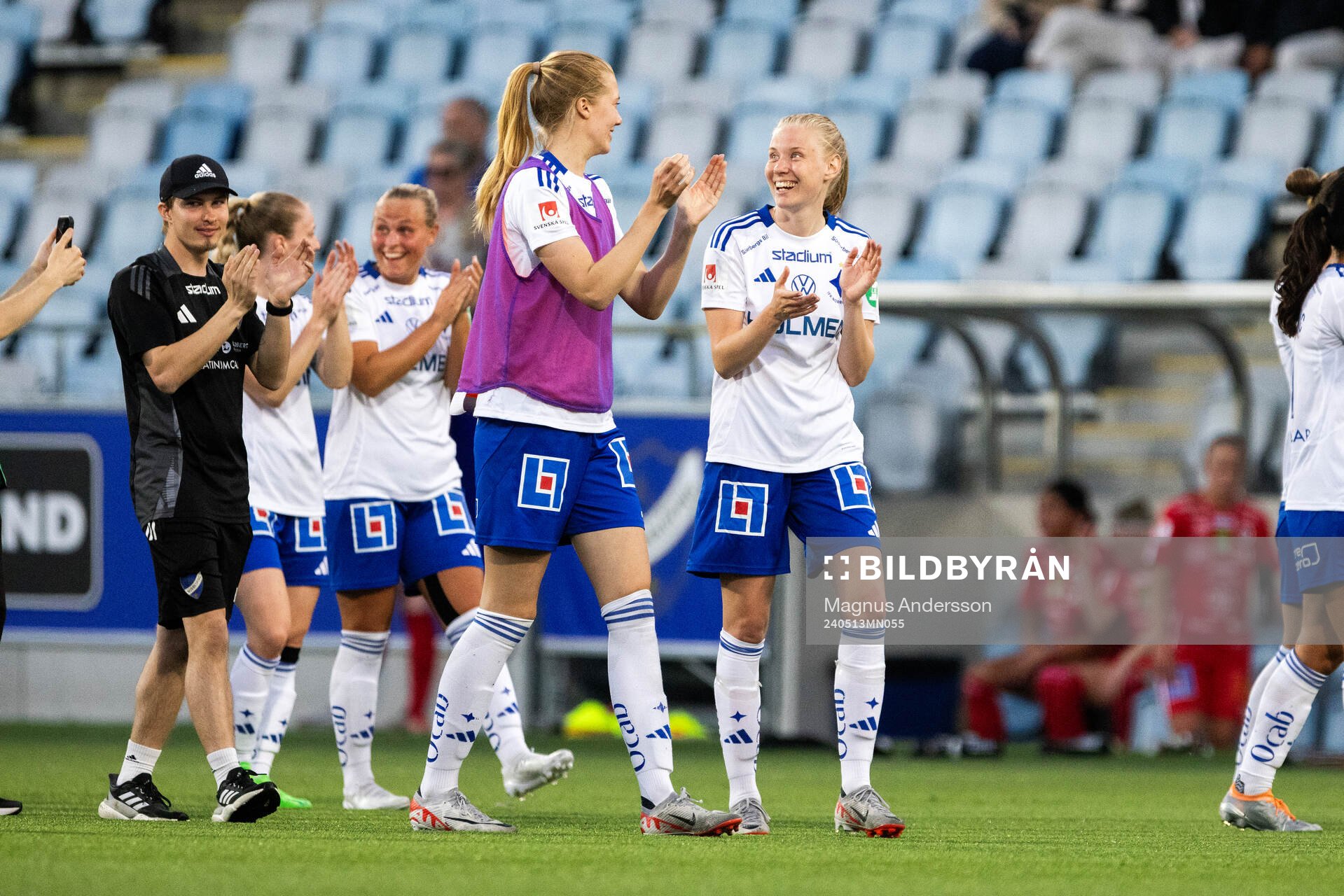 IFK Norrköpings Ebba Handfast och Elin Rombing jublar