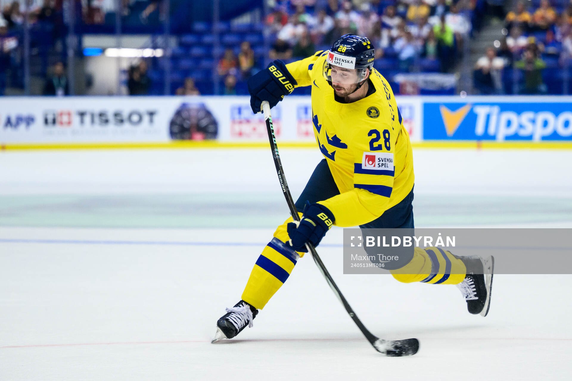 Marcus Pettersson of Sweden scores 0-2