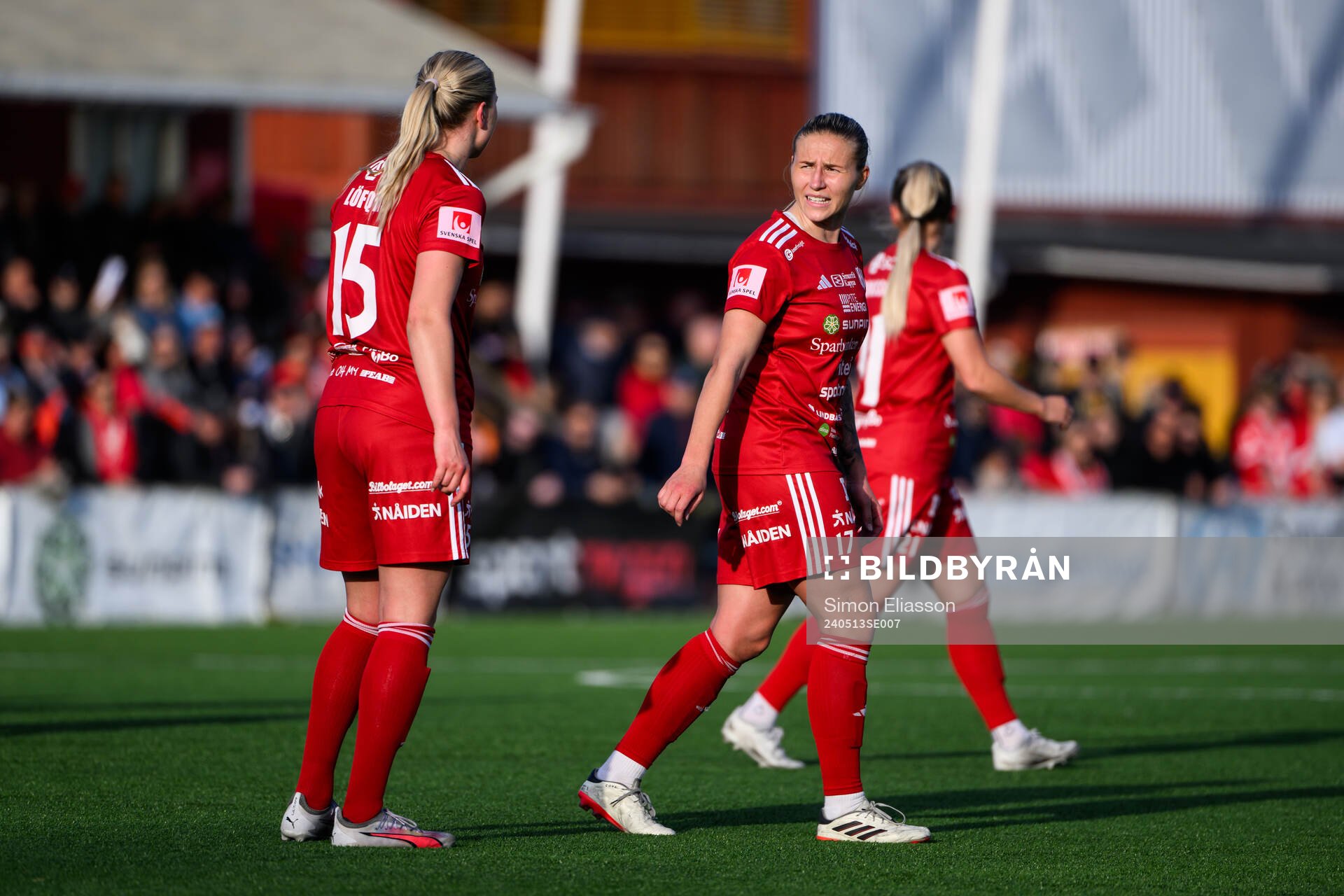 Piteås Ellen Löfqvist och Selina Henriksson deppar