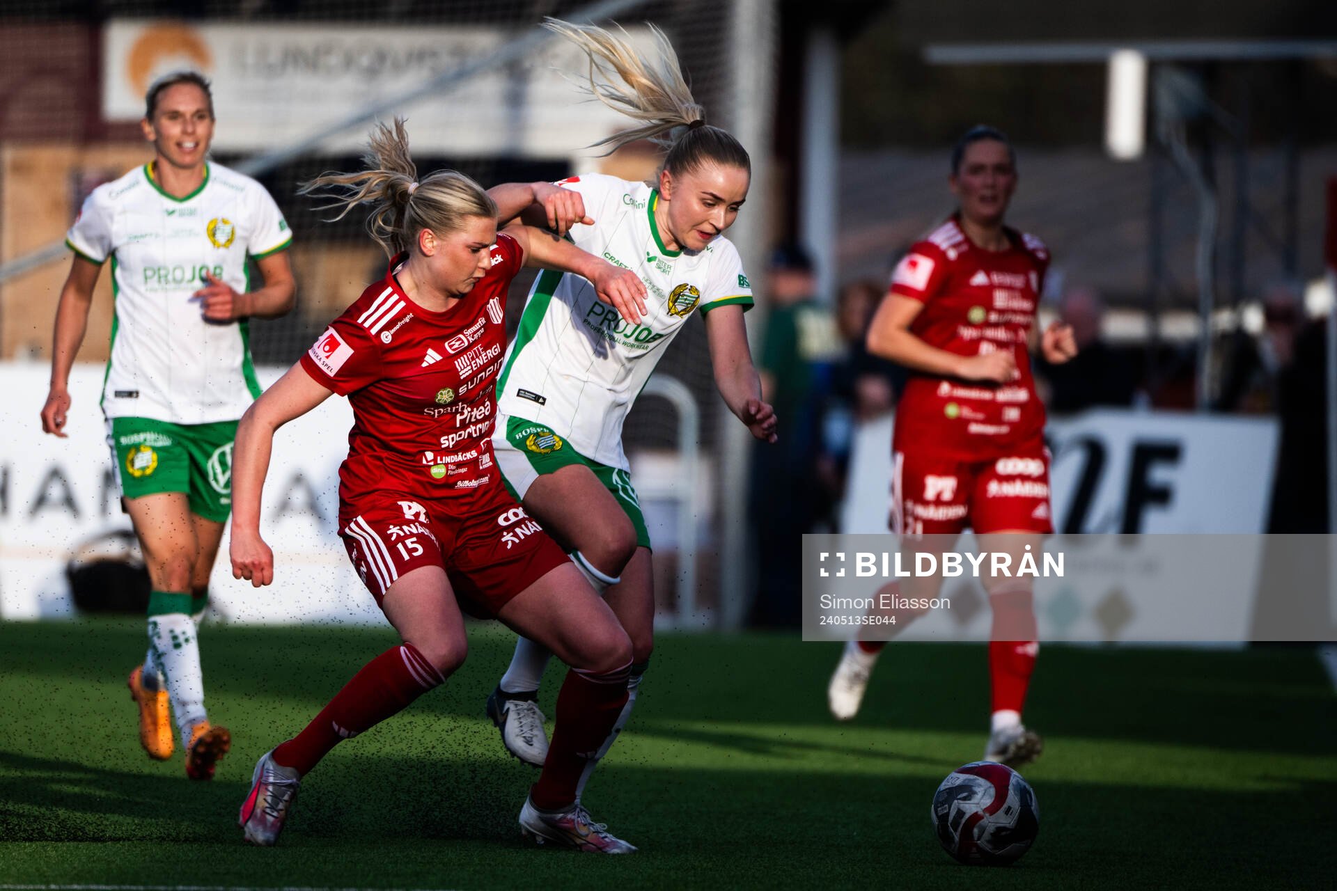 Piteås Ellen Löfqvist och Hammarbys Anna Jøsendal