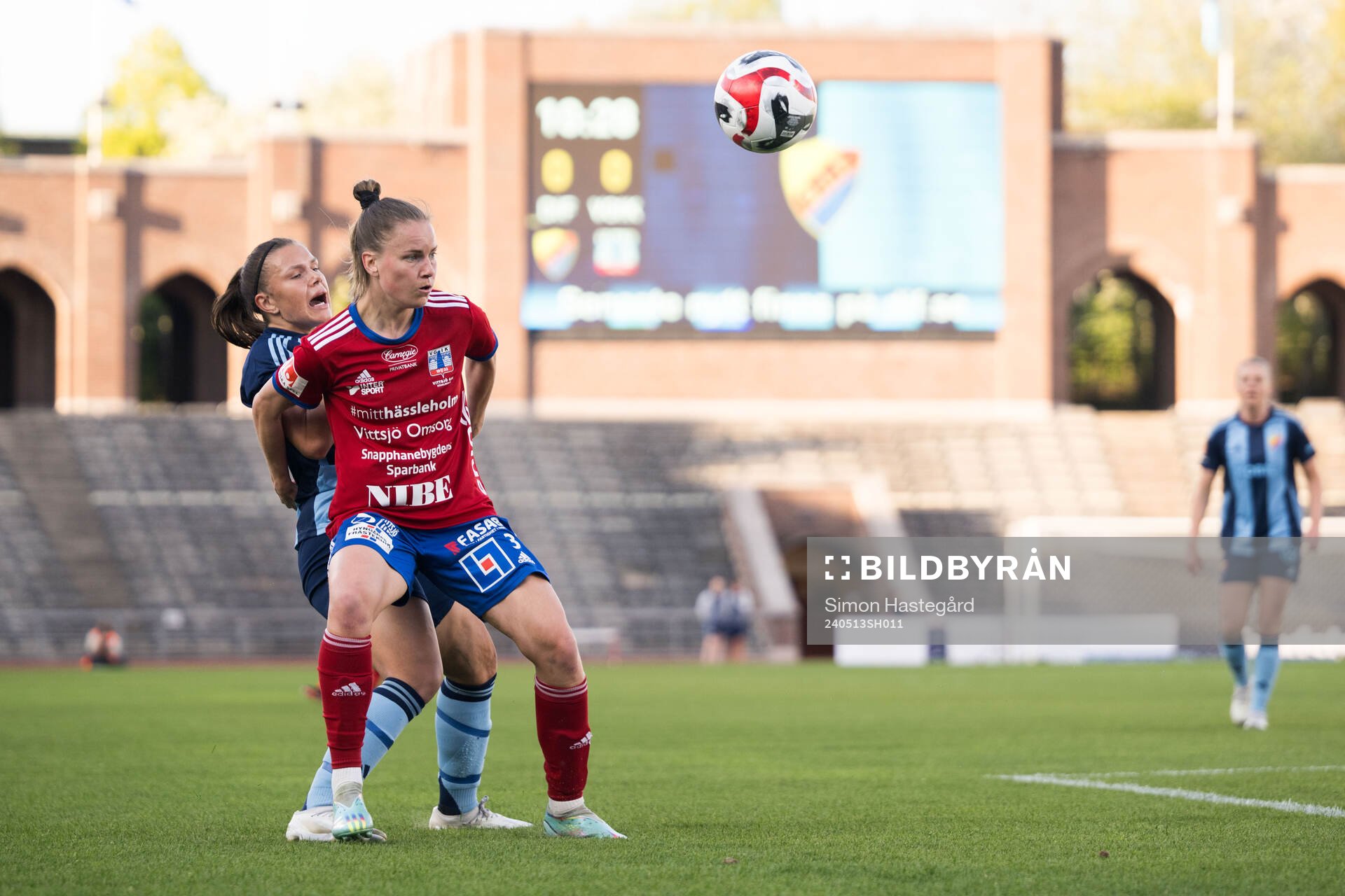 Djurgårdens Alexsandra Lobanova och Vittsjös Julia Tunturi