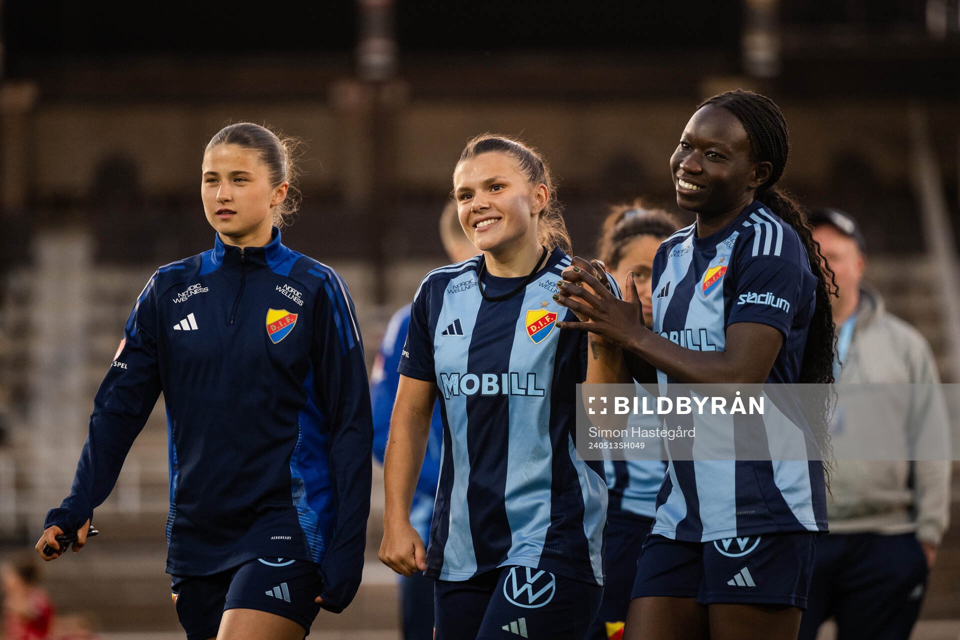 Djurgårdens Alexsandra Lobanova och Sura Yekka jublar efter fotbollsmatchen i Damallsvenskan mellan Djurgården och Vittsjö den 13 maj 2024 i Stockholm.