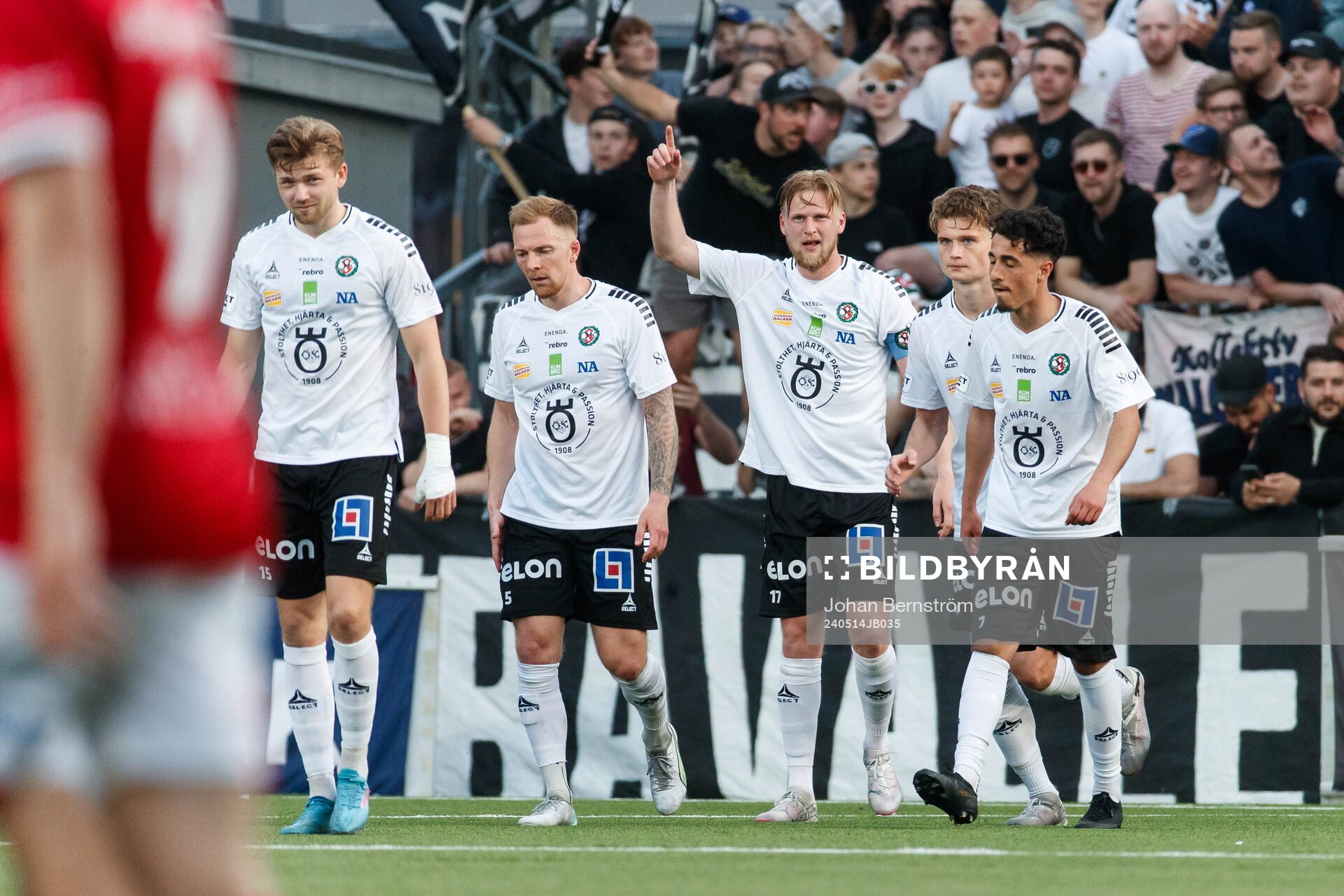 Örebros Karl Holmberg jublar