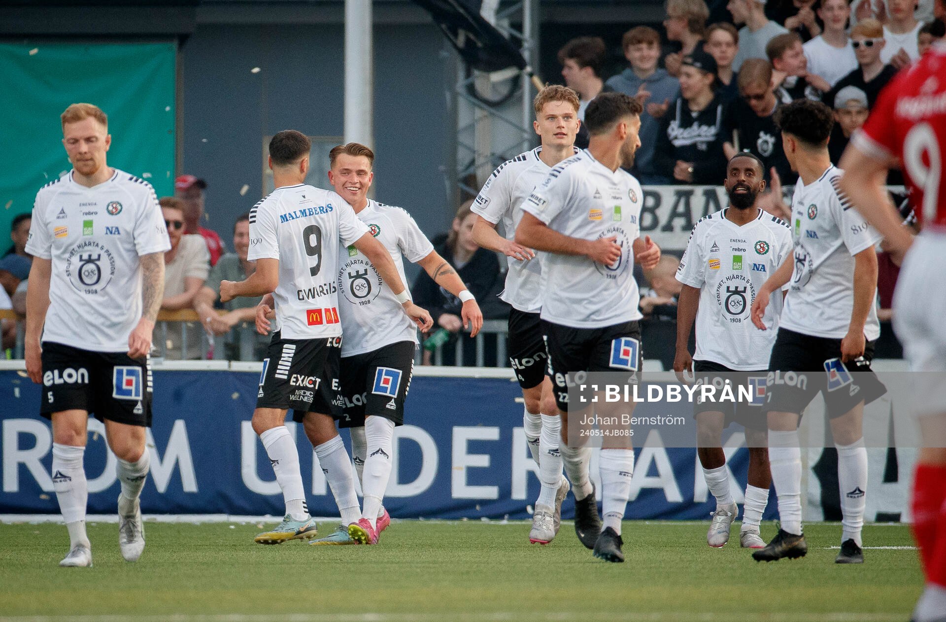 Örebros Tobias Björnstad jublar