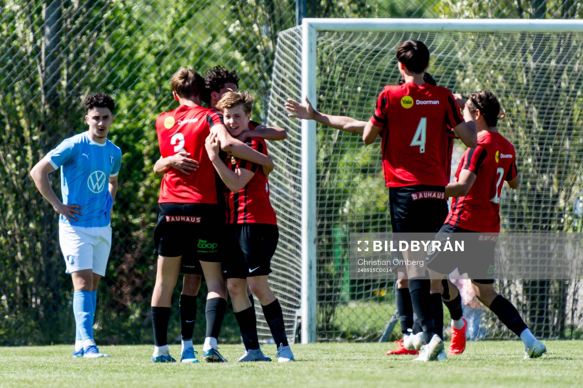 Brommapojkarnas spelare jublar