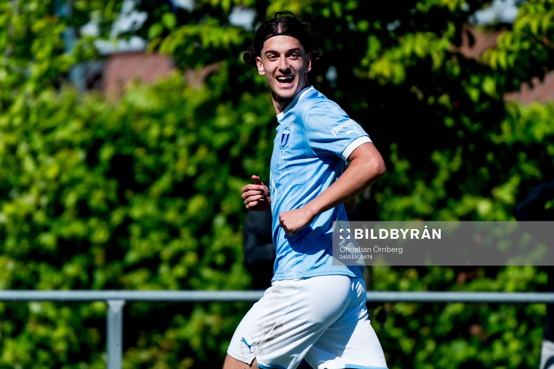 Malmö FFs Gentian Lajqi jublar efter 2-2 under final i Ligacupen mellan Malmö FF och Brommapojkarna den 15 maj 2024 i Hjärup.