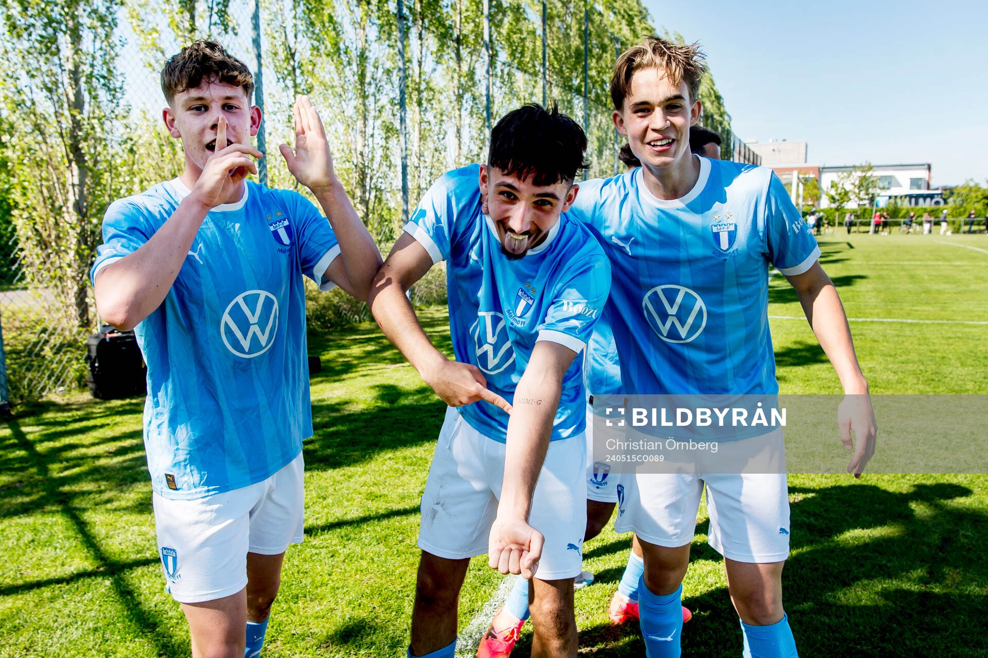 Malmö FFs Viggo Jeppsson jublar med lagkamraterna